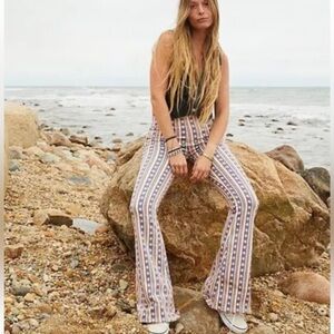 Free People Penny Pull-on Printed Flare Jeans Size 32